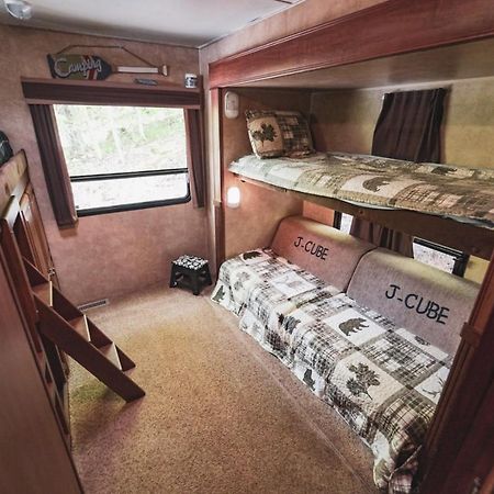 ホテル Rv Adventure Roscoe Pet Friendly エクステリア 写真