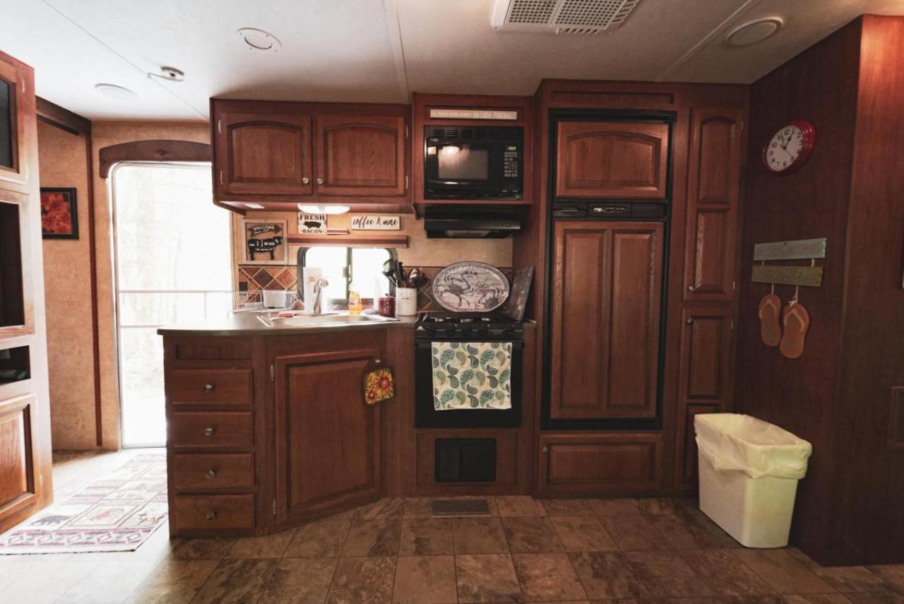 ホテル Rv Adventure Roscoe Pet Friendly エクステリア 写真