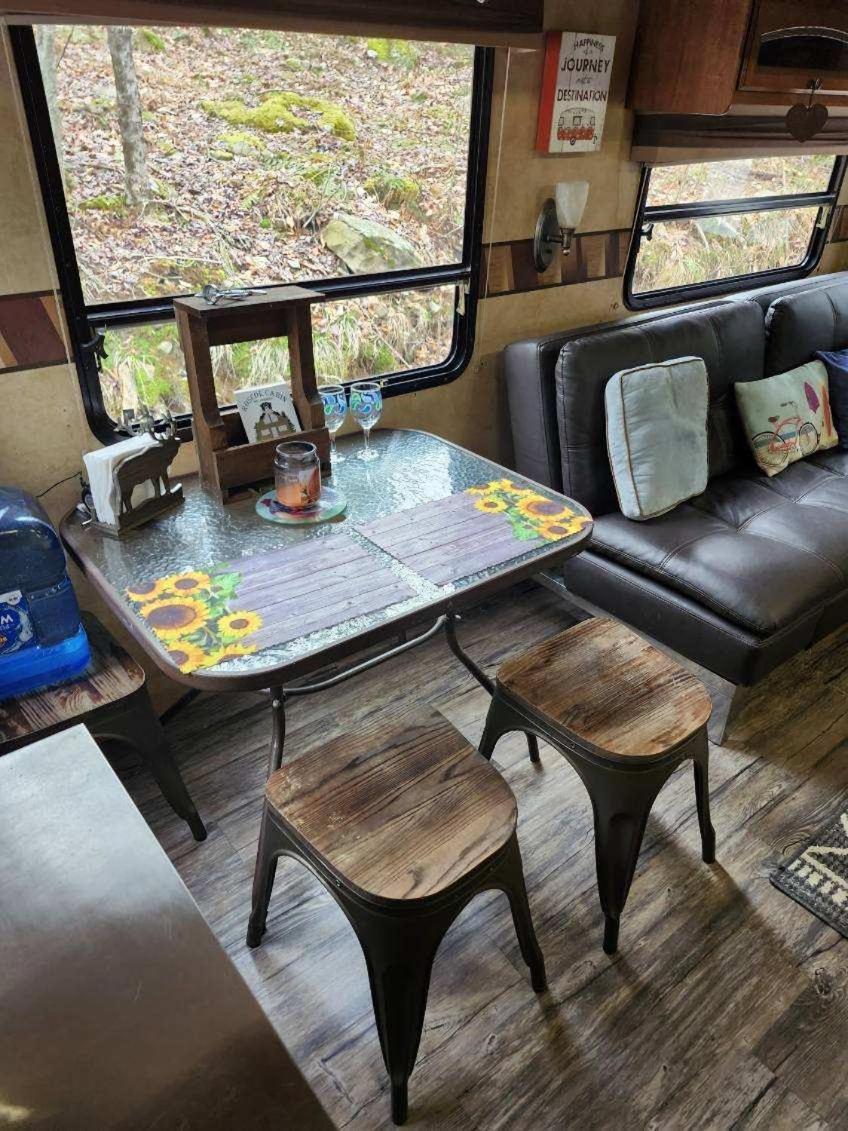 ホテル Rv Adventure Roscoe Pet Friendly エクステリア 写真